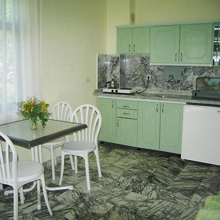 Oezay Apart Otel 穆拉 外观 照片